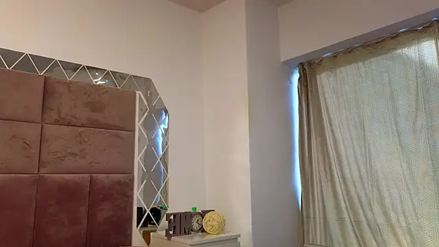 SweetScribe online show from January 2025 09:59:01 AM