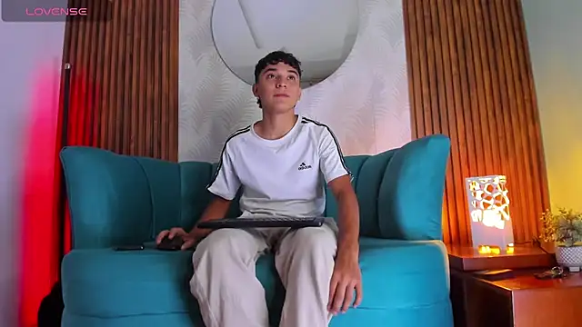 Austin Cardieff online show from January 2025 11:35:02 PM