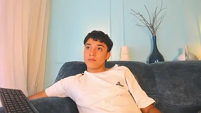 Austin Cardieff online show from February 2025 09:00:02 AM