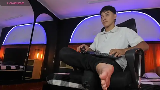 Austin Cardieff online show from March 2025 03:34:01 AM