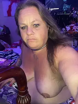 Snapshot of HeatherLynn chatting on March 2026 04:40:02 AM HeatherLynn online show from March 2026 04:40:02 AM