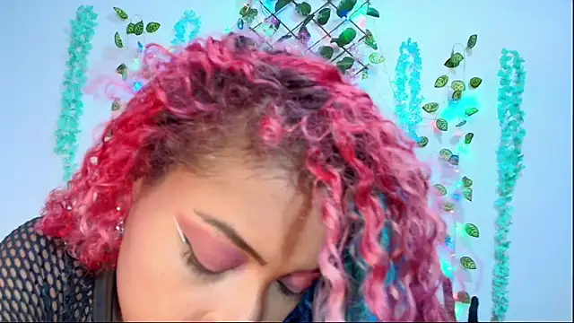 sofia fer online show from March 2025 02:21:01 AM