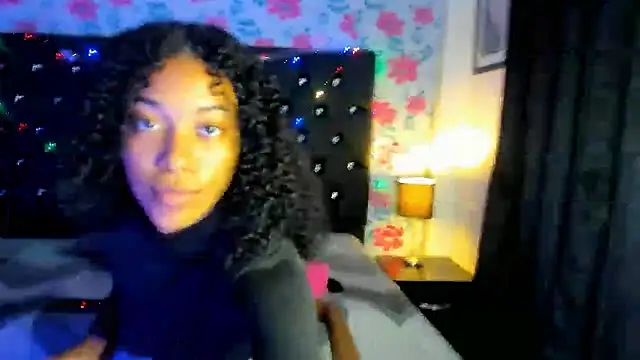 sasha fox00 online show from December 2024 06:28:01 PM