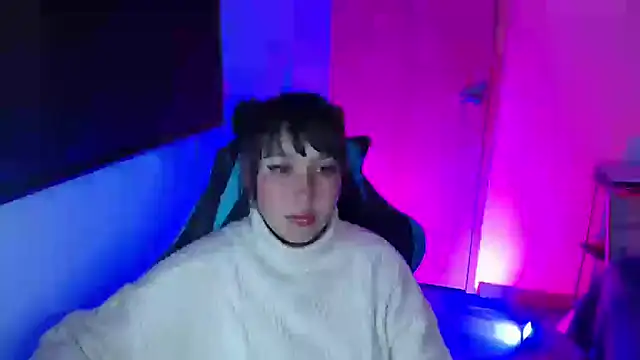 Snapshot of Skarlet_Adams28 chatting on April 2026 02:24:02 AM Skarlet Adams28 online show from April 2026 02:24:02 AM