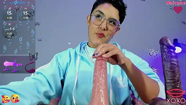 Kaira mosse online show from February 2025 12:33:01 PM