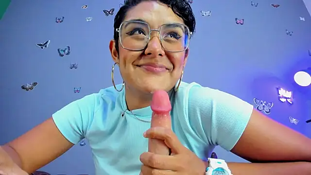 Kaira mosse online show from March 2025 04:28:02 PM