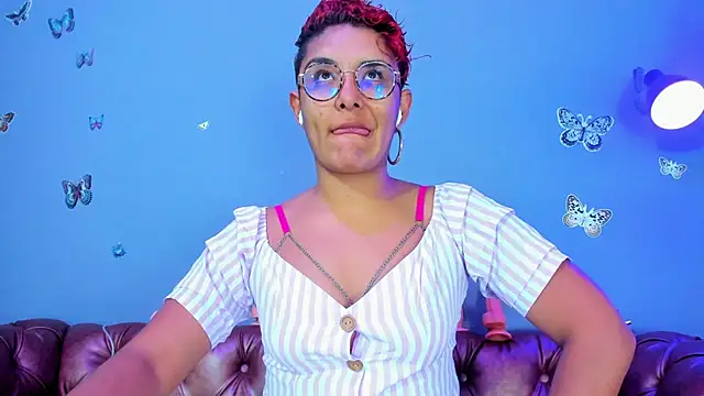 Kaira mosse online show from March 2026 12:53:02 PM