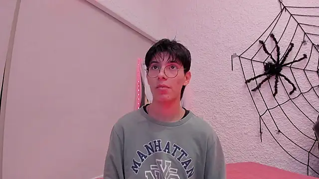 alexandersawyer online show from October 2025 04:23:02 AM