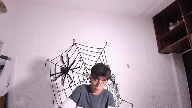 alexandersawyer online show from October 2025 12:33:02 AM