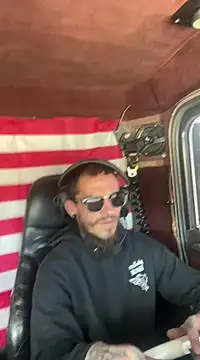 XMeF10 online show from February 2025 06:47:02 PM