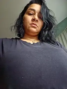 Snapshot of paulinaDiaz1 chatting on January 2025 01:52:01 PM paulinaDiaz1 online show from January 2025 01:52:01 PM