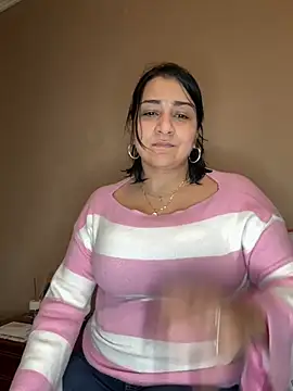 Snapshot of paulinaDiaz1 chatting on January 2025 09:14:02 PM paulinaDiaz1 online show from January 2025 09:14:02 PM