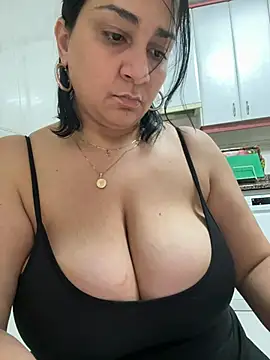 Snapshot of paulinaDiaz1 chatting on March 2025 08:49:01 PM paulinaDiaz1 online show from March 2025 08:49:01 PM