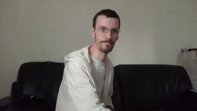 Snapshot of passif520 chatting on September 2025 09:52:01 AM passif520 online show from September 2025 09:52:01 AM