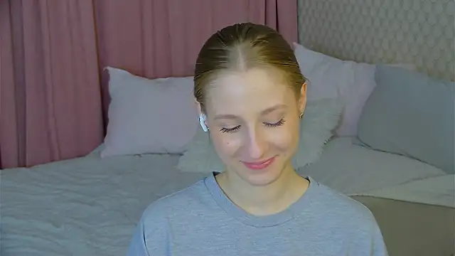 BritneyCruze online show from March 2025 02:59:02 PM