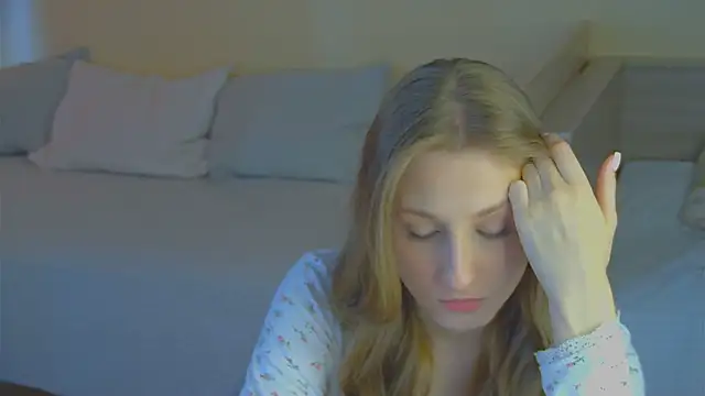 BritneyCruze online show from April 2026 10:09:01 AM