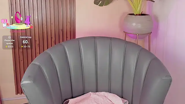 Snapshot of kenayfox chatting on September 2025 06:37:02 AM kenayfox online show from September 2025 06:37:02 AM