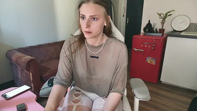 Snapshot of ce_leste__ chatting on July 2026 12:07:01 PM ce leste online show from July 2026 12:07:01 PM