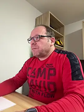 coupleLatinaLovers online show from December 2024 05:42:01 AM