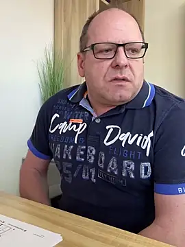 coupleLatinaLovers online show from March 2025 10:00:02 AM