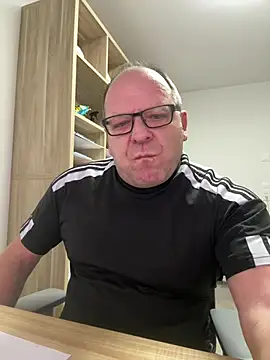 coupleLatinaLovers online show from January 2026 07:13:01 AM