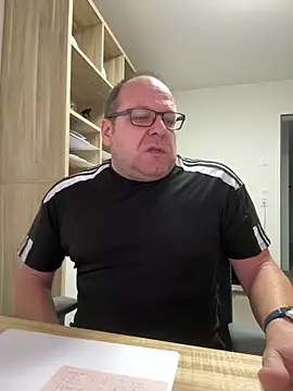 coupleLatinaLovers online show from February 2026 06:40:02 AM