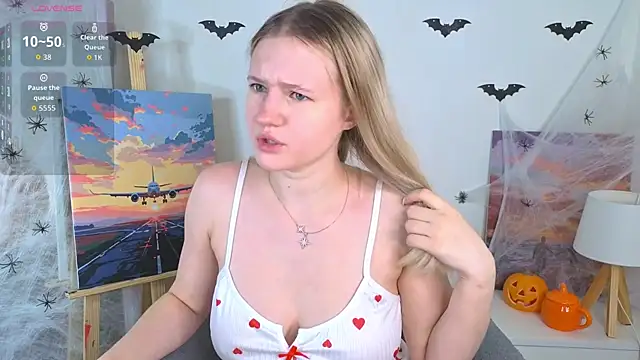 MaydaFoulk online show from October 2025 01:06:02 AM