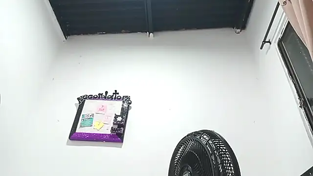 PetiteIvoryQueen19 online show from March 2025 06:53:01 AM