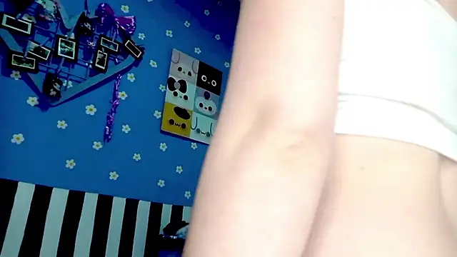 PetiteIvoryQueen19 online show from June 2026 12:23:02 AM