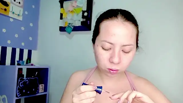 Snapshot of PetiteIvoryQueen19 chatting on June 2026 03:42:01 AM PetiteIvoryQueen19 online show from June 2026 03:42:01 AM