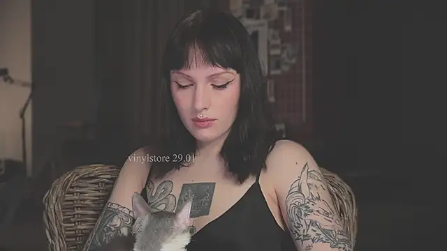 vinylstore online show from January 2025 11:51:02 AM