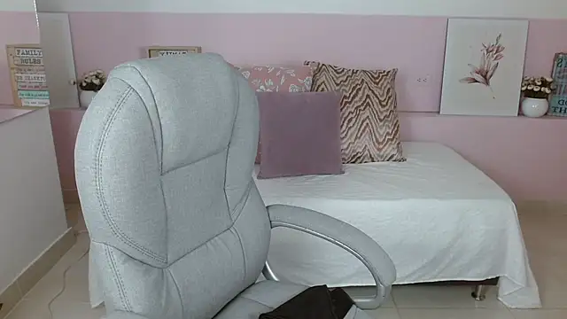 adhara cortez online show from December 2024 05:42:01 PM