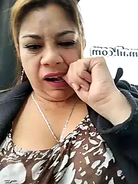 Laura-Hernandez online show from December 2024 04:06:01 PM