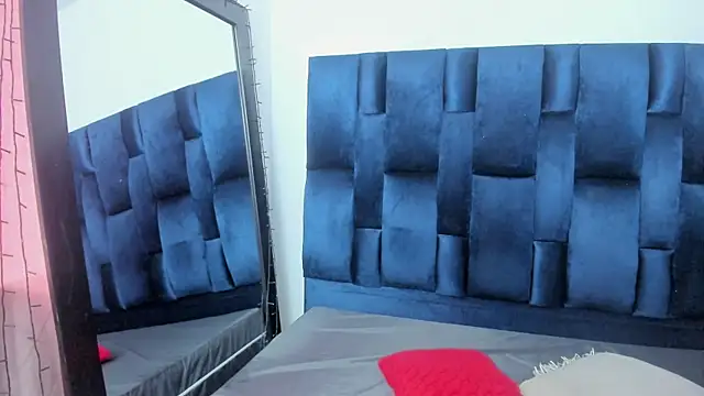 Stefyrossy online show from April 2026 02:06:01 PM