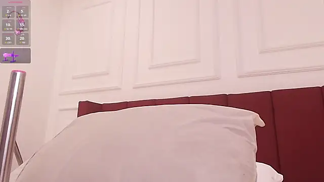 Luna monroe  online show from March 2025 01:51:01 PM