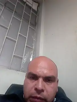 Snapshot of Camilo-31RI chatting on May 2026 11:31:01 PM Camilo-31RI online show from May 2026 11:31:01 PM