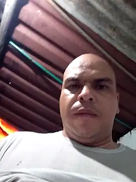 Snapshot of Camilo-31RI chatting on May 2026 11:48:01 AM Camilo-31RI online show from May 2026 11:48:01 AM
