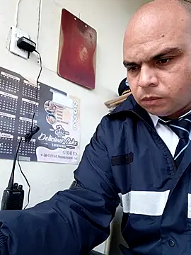 Snapshot of Camilo-31RI chatting on May 2026 11:36:01 AM Camilo-31RI online show from May 2026 11:36:01 AM