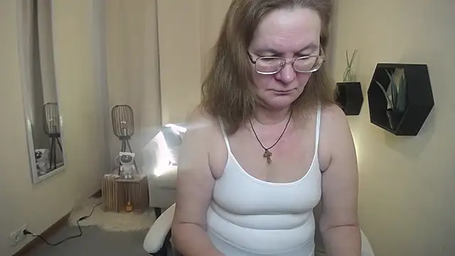 HolyMilfa online show from March 2026 07:37:02 AM