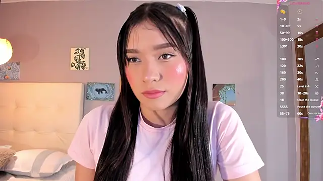 Snapshot of Maia_W10 chatting on May 2026 12:32:02 PM Maia W10 online show from May 2026 12:32:02 PM