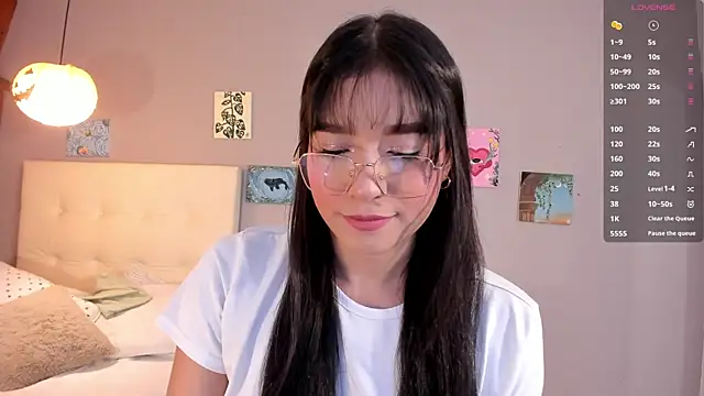 Snapshot of Maia_W10 chatting on May 2026 12:11:02 PM Maia W10 online show from May 2026 12:11:02 PM