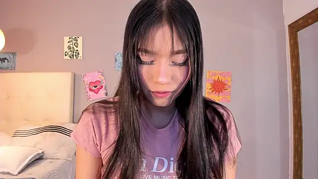 Maia W10 online show from July 2026 12:33:01 PM