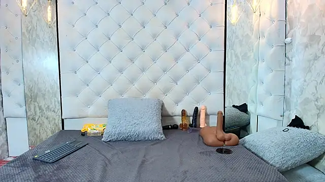 VALENTINA3x online show from February 2026 02:45:01 AM