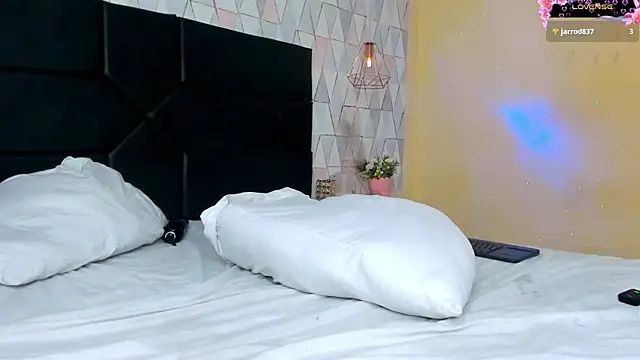 JustinePerry online show from April 2026 07:45:01 AM