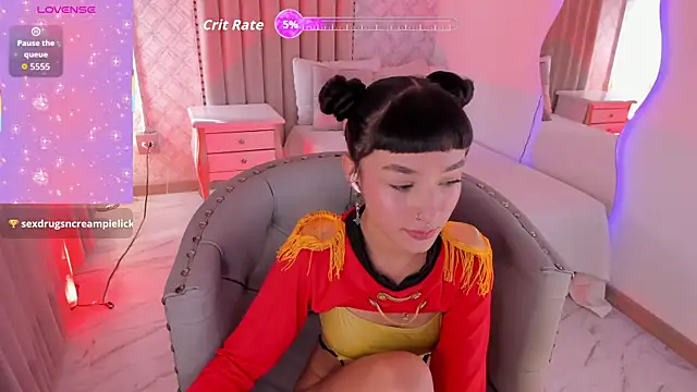 Snapshot of Candy5Girl chatting on October 2025 07:55:01 PM Candy5Girl online show from October 2025 07:55:01 PM