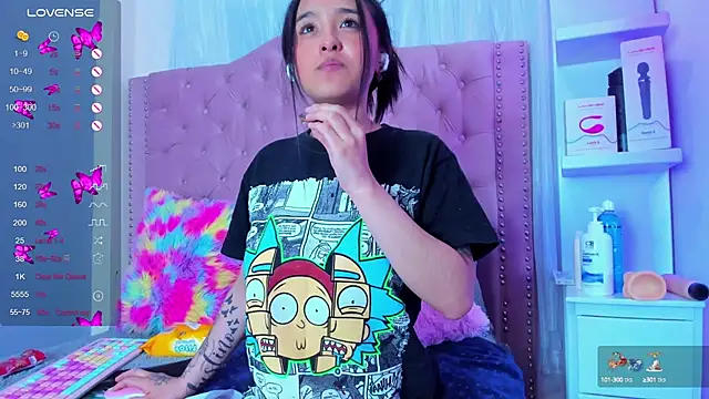 Snapshot of tokito_mitsuri chatting on December 2024 04:44:02 PM tokito mitsuri online show from December 2024 04:44:02 PM