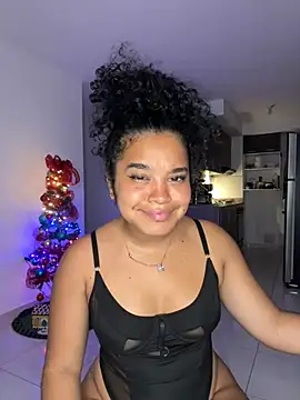 Snapshot of Lucy_wilson5 chatting on January 2025 06:49:02 AM Lucy wilson5 online show from January 2025 06:49:02 AM