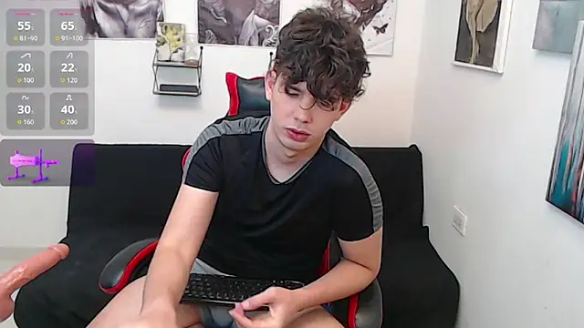 Snapshot of Angelo-cianuro- chatting on May 2026 12:07:01 AM Angelo-cianuro- online show from May 2026 12:07:01 AM