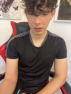 Snapshot of Angelo-cianuro- chatting on May 2026 10:38:01 PM Angelo-cianuro- online show from May 2026 10:38:01 PM