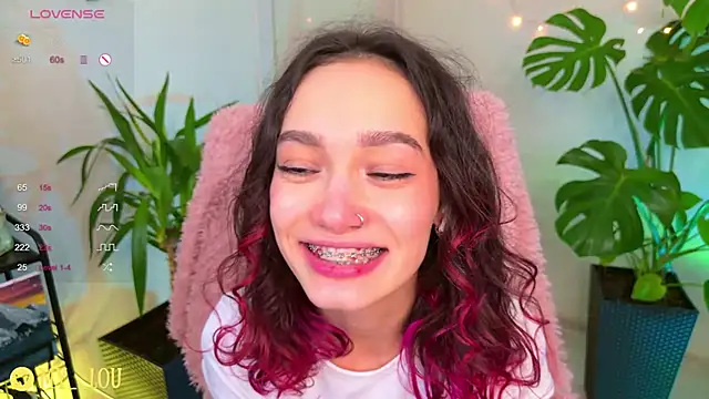 MyLou  online show from December 2024 07:43:02 PM